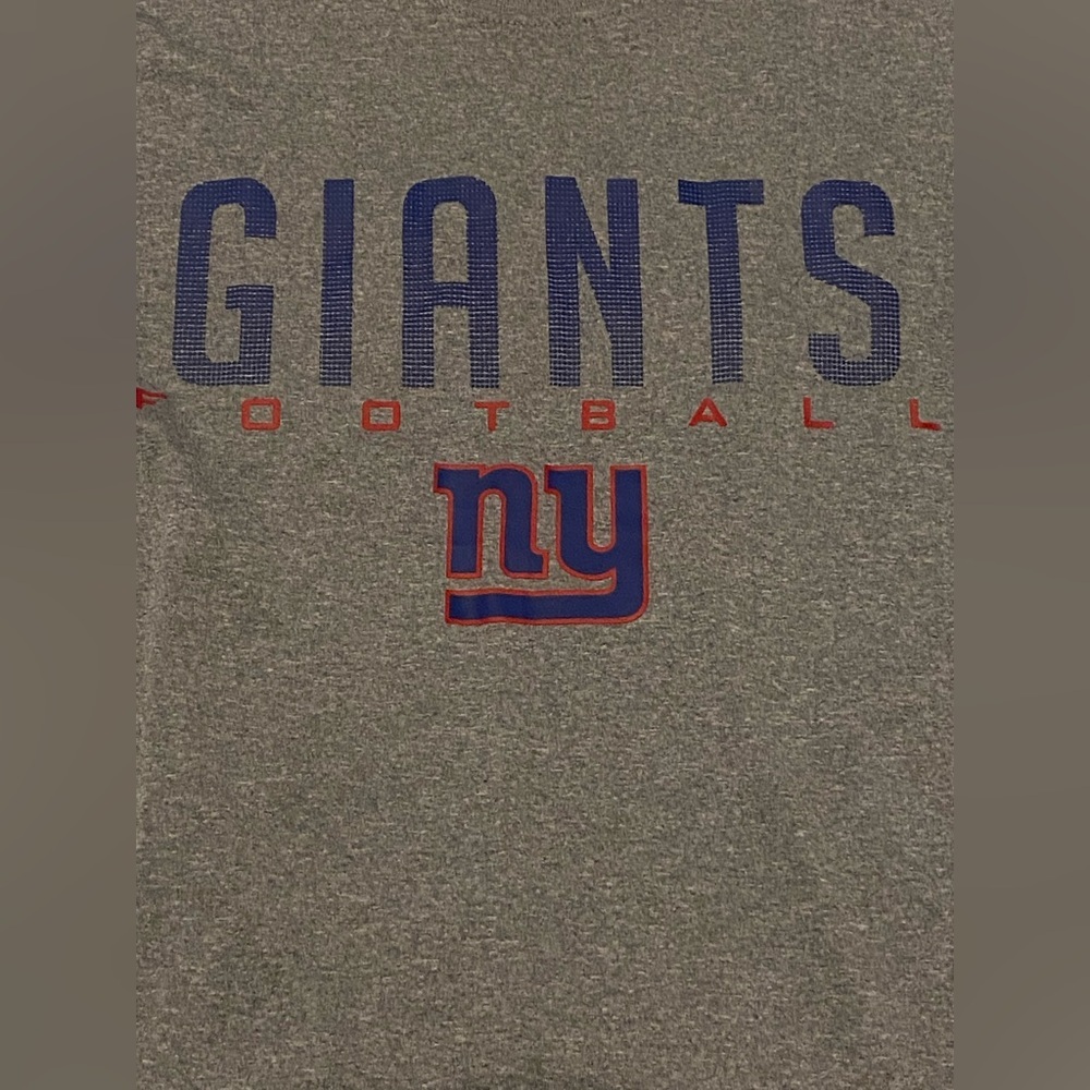 New York Giants long sleeved shirt​ - Picture 2 of 4